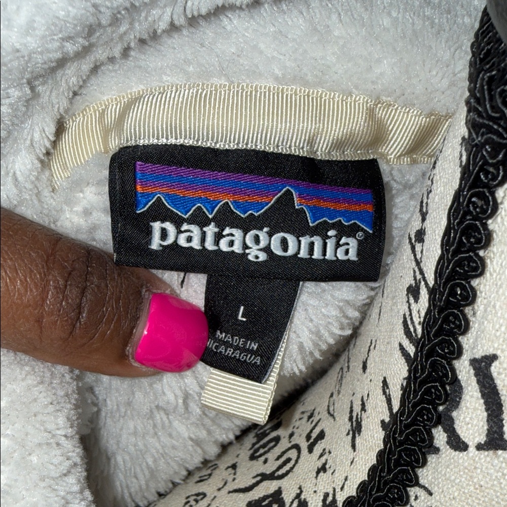 Patagonia Off-White Fleece Pullover - Picture 6 of 6
